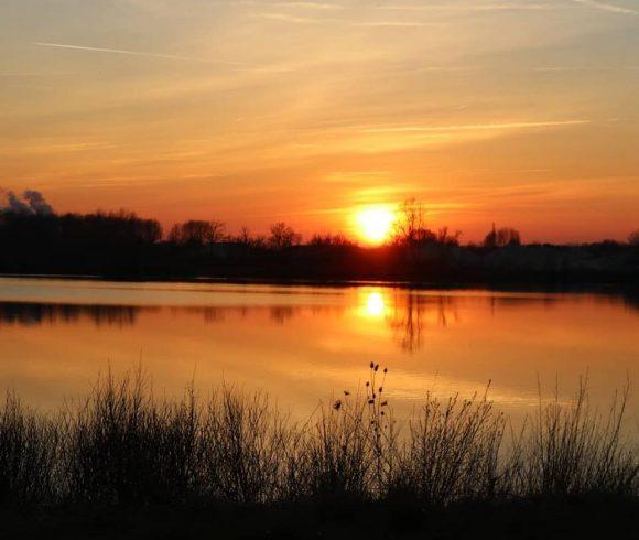 The Farm Lake France Image