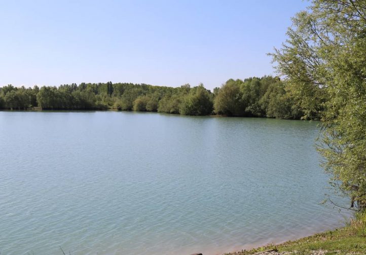 The Farm Lake France Image