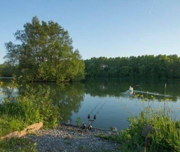 Three Islands Lake Image