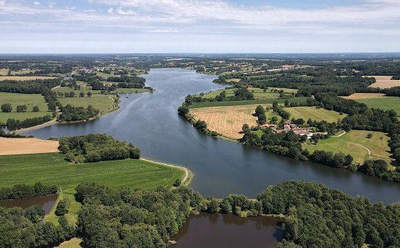 Wild Carp Fishing – River Vienne and Public Lakes Image