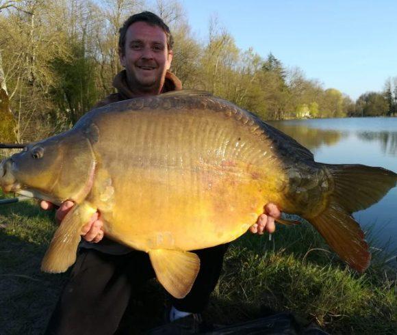 Wild Carp Fishing – River Vienne and Public Lakes Image