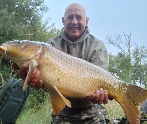 Wild Carp Fishing – River Vienne and Public Lakes Image