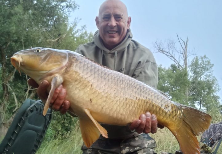 Wild Carp Fishing – River Vienne and Public Lakes Image