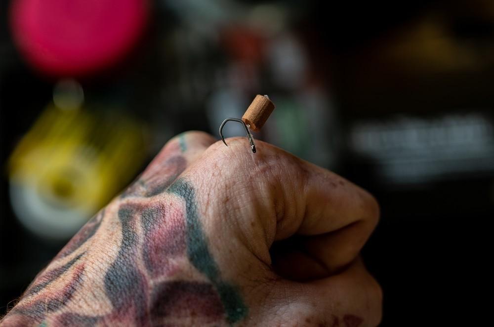 Straight eye hooks for zig rig fishing