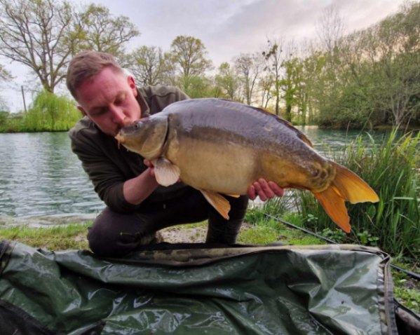 Woody’s Hooked in France – 06 April, 2024