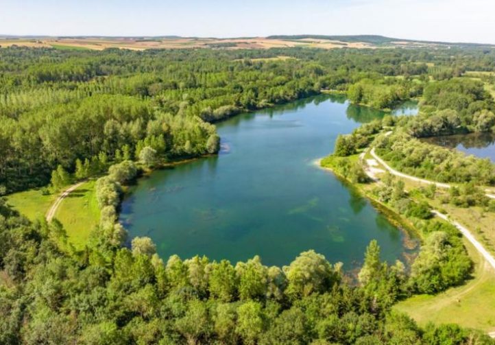 Etang de Berniere Image